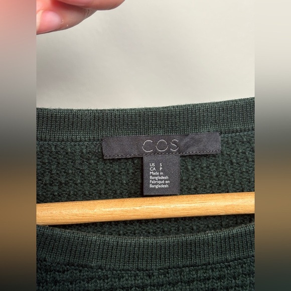 COS 3/4 Length Sleeve Dark Green Ribbed Textured Crewneck Sweater - Picture 6 of 8